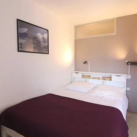 2p Avec Balcon Sud Et Proche Pistes - L'alpe D'huez - Fr-1-405-38